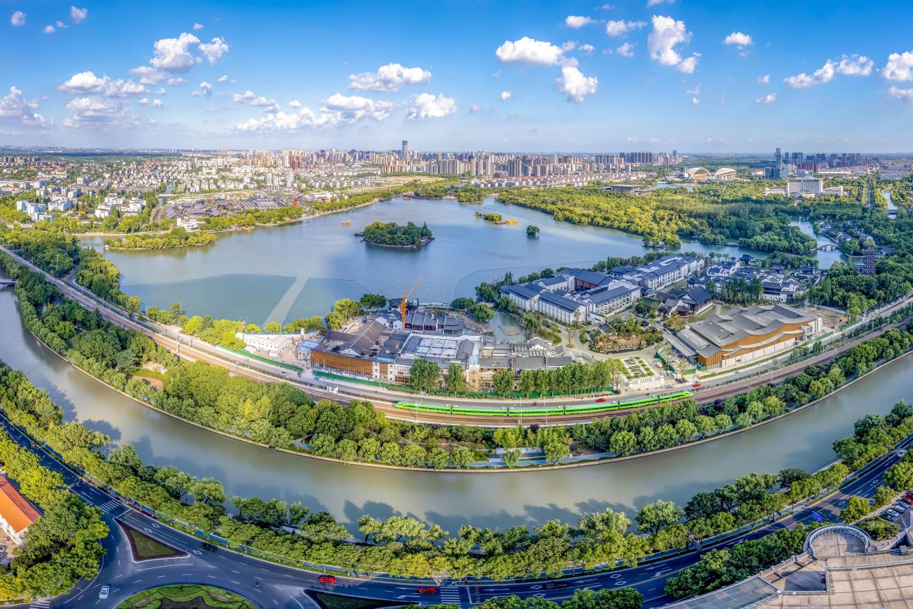 嘉兴南湖与城市风貌实景
